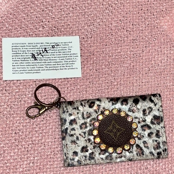 keep it gypsy Handbags - Keep It Gypsy Upcycled Leopard Card Holder Key Chain
